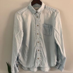 American Eagle Light Blue Button Down